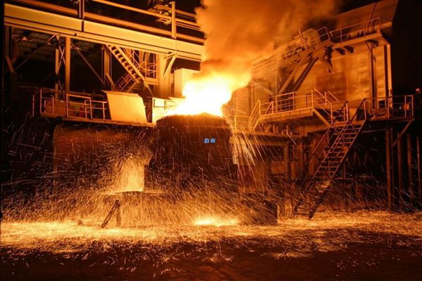 伊朗钢铁工业