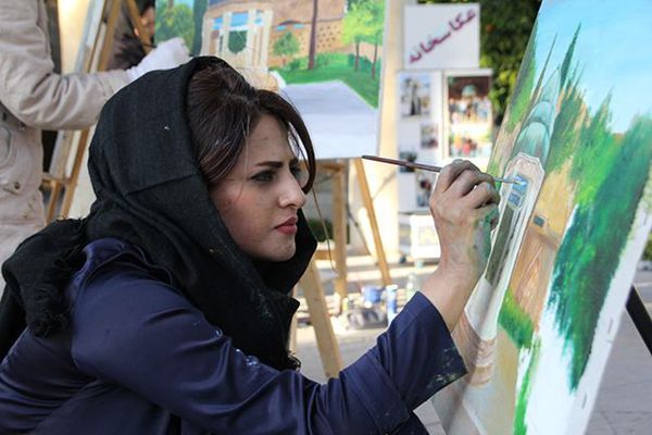画画的伊朗人