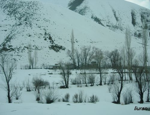 伊朗雪山风景